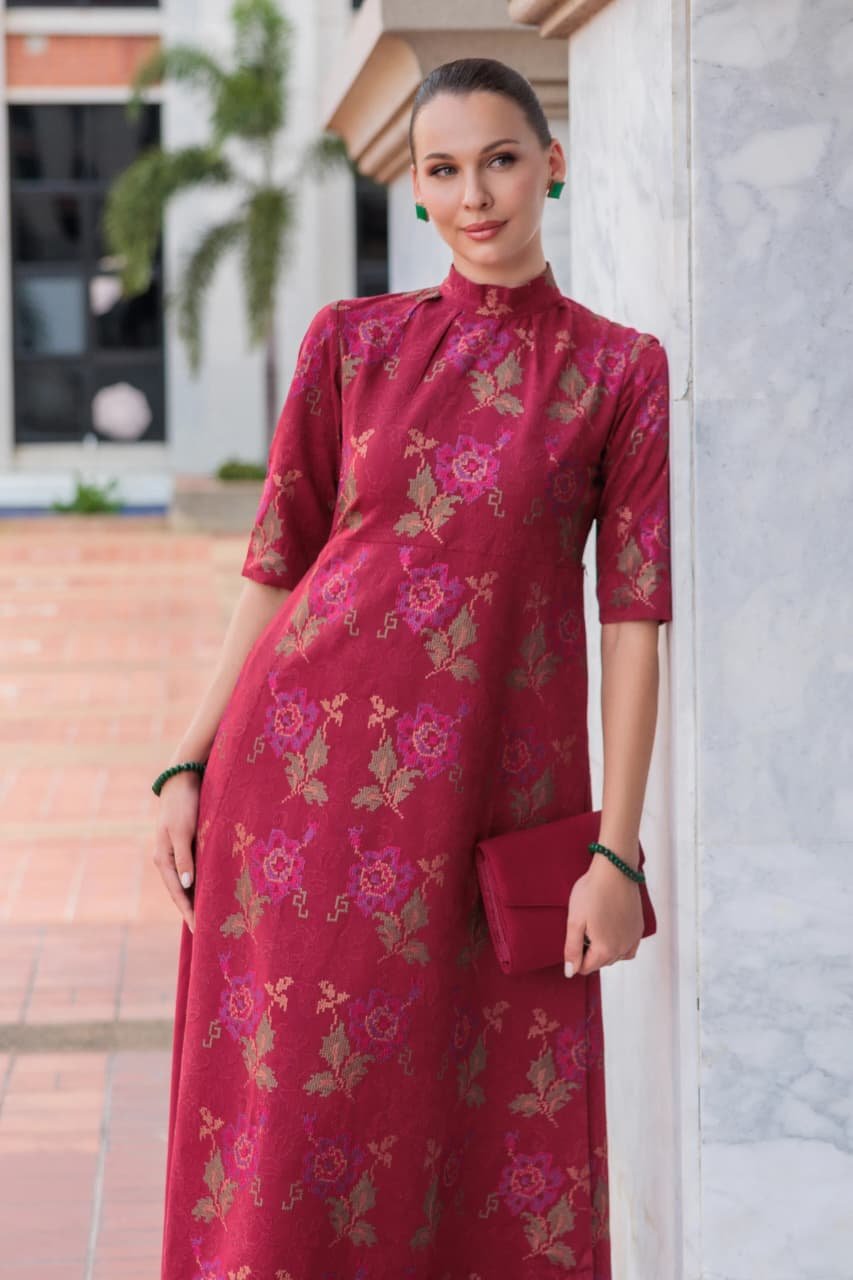 Embroidered Karandi 3-Piece Suit – BNL3160 Red – Modern Cross Stitch