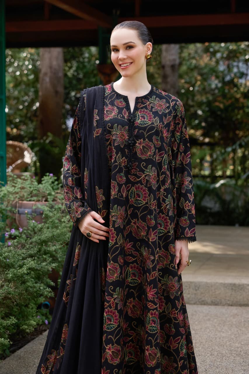 Embroidered Karandi 3-Piece Suit – BNL3162 Black – Anchal