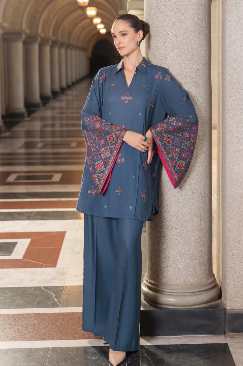 Embroidered Karandi 3-Piece Suit – MC1484 Blue – Tessellate