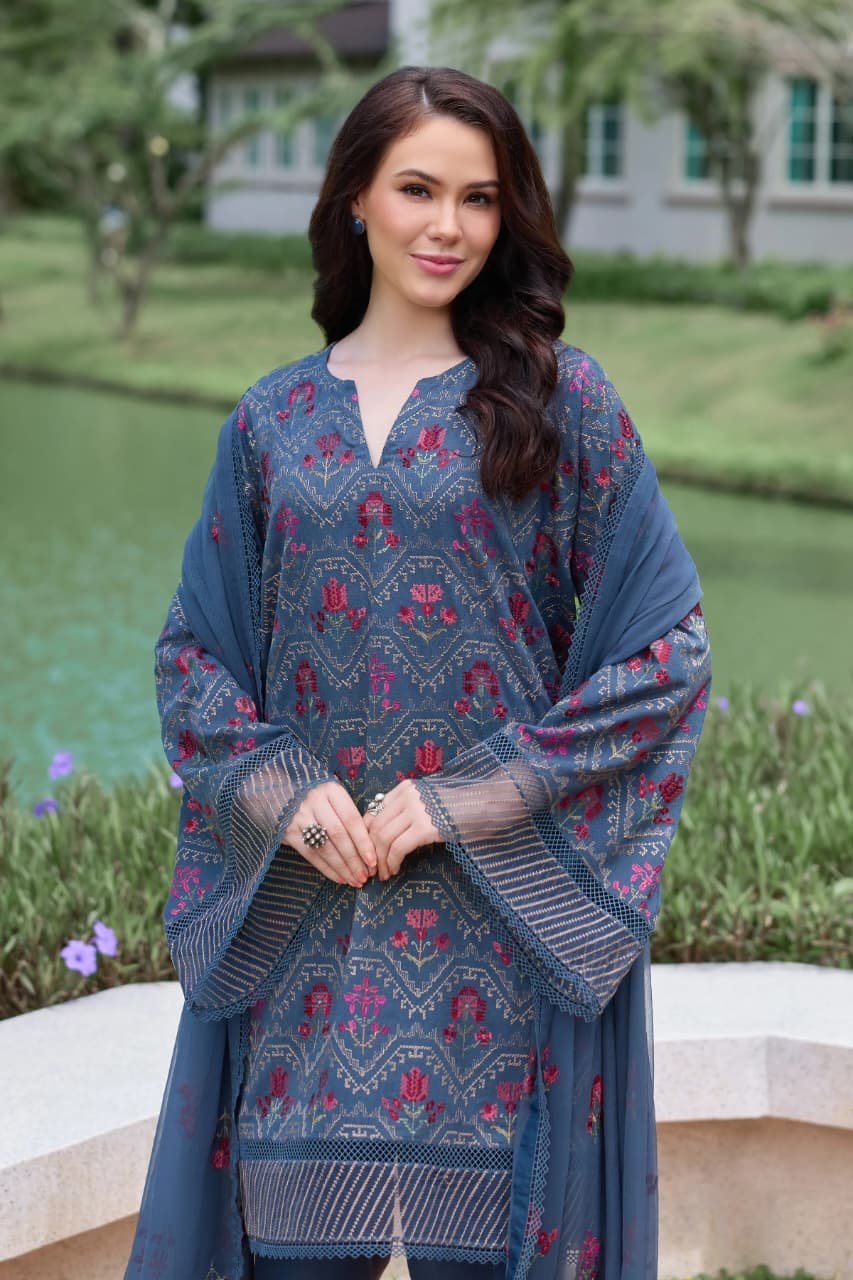 Embroidered Karandi 3-Piece Suit – MC1614 Dark Grey – Grace Ful 01